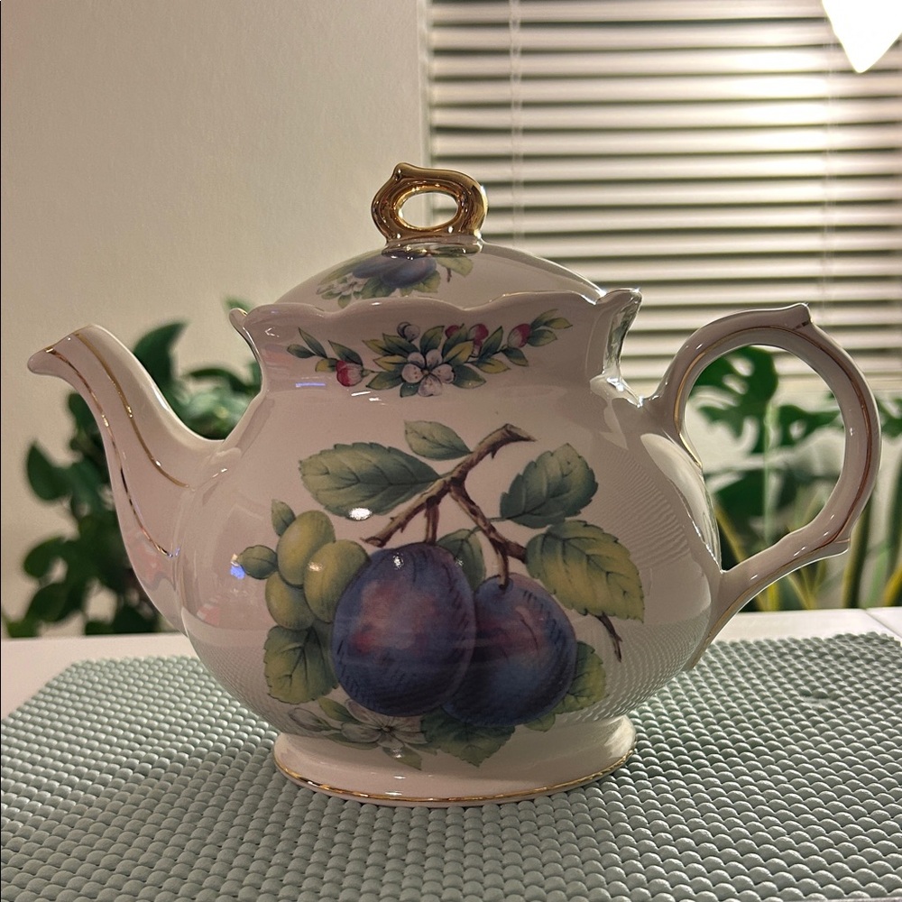 Sadler Charming Ceramic Teapot with Plum and Floral Design